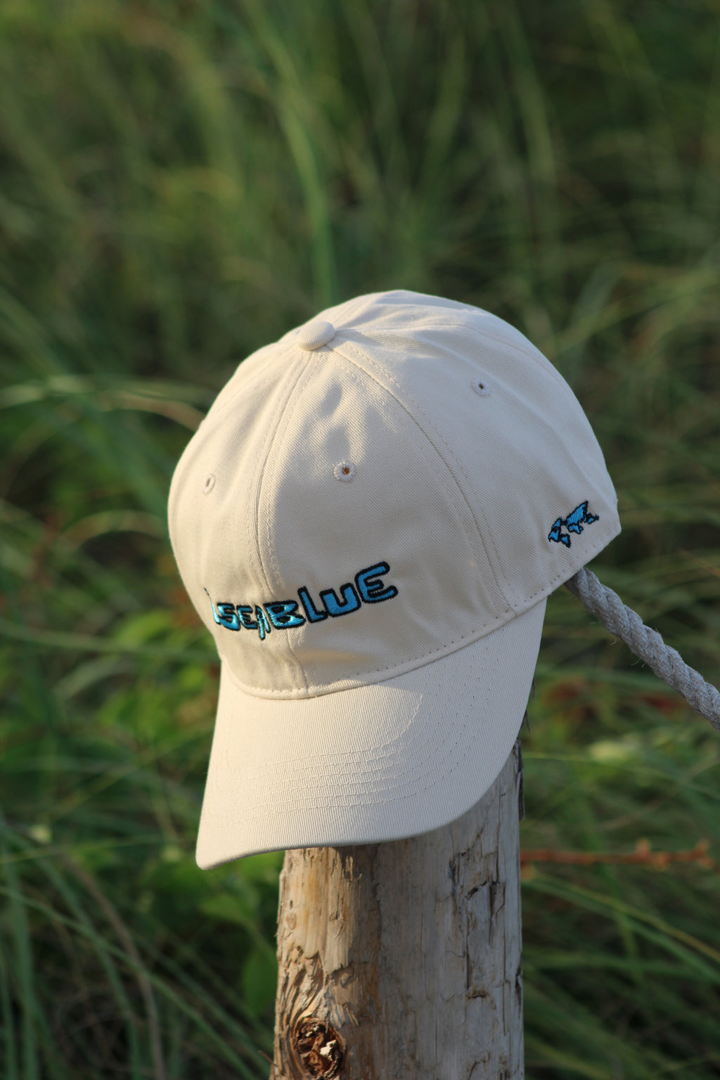 Cream ISeaBlue Hat (World Wide)